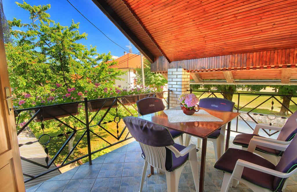 Apartman Josipa Drežnik Grad Exterior foto